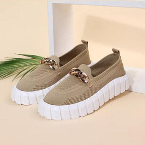 Tênis Beige Slip-Ons